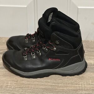 Columbia Women's Newton Ridge Plus Waterproof Hiking Boots, Size 8 Black NWOT